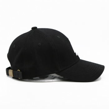 Baseball cap with 3D logo