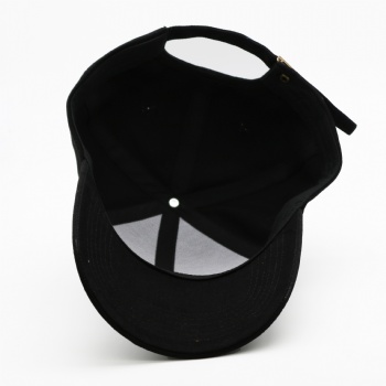 Baseball cap with 3D logo